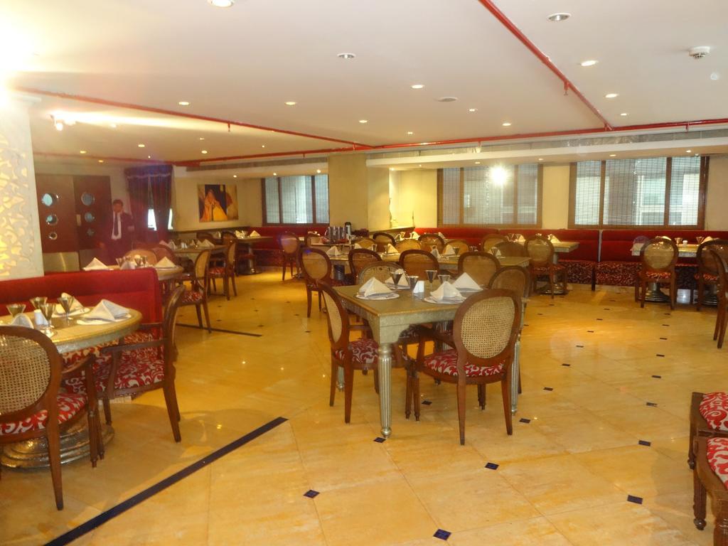 Ohris Banjara Hotel Hyderabad Bagian luar foto